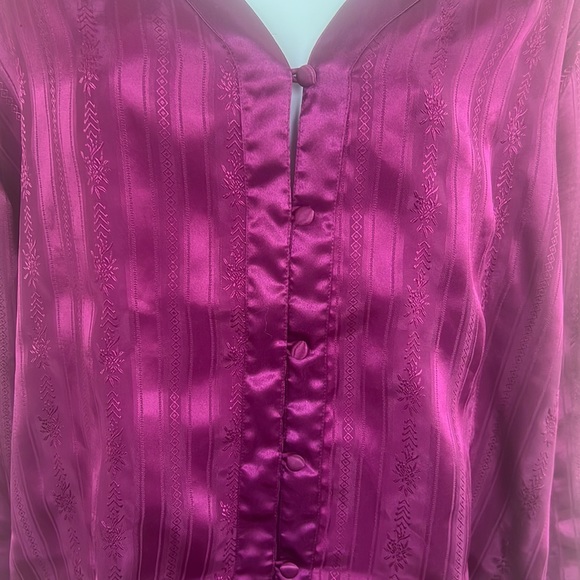 90’s GOLD LABEL Victoria’s Secret SATIN PURPLE PJ top size small - Picture 5 of 9